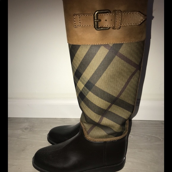 Burberry rain boots EU 36 US 6 - Picture 4 of 8